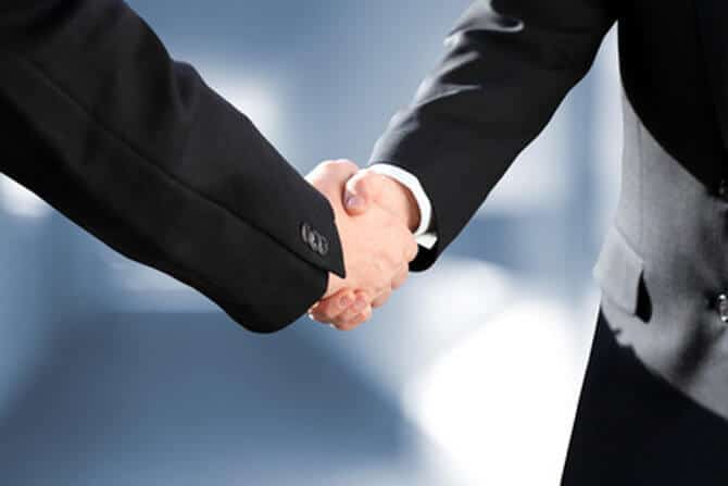 Viele Deutsche verhandeln beim Autokauf